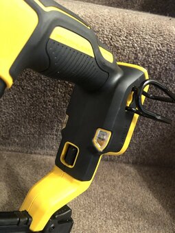 Nová Aku hřebíkovačka DeWALT DCN680(bez bat. a nab.) - 9
