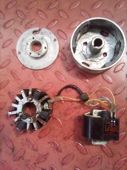 Agzat klukove hriadele 2Takt motory Valce Spojky  a ine - 9