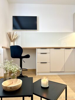 REZERVOVANÉ Exkluzívny byt, garsónka NMnV so záhradkou - 9