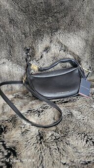 TOMMY HILFIGER ORIGINAL TASKA - 9