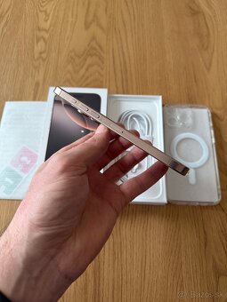 iPhone 16 Pro Max 256 gb Desert Titanium v zaruke - 9