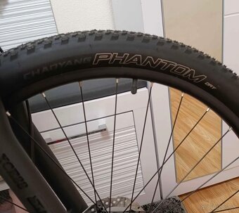 Krasny moderny bicykel znacka Corpha cyclision 3M - 9