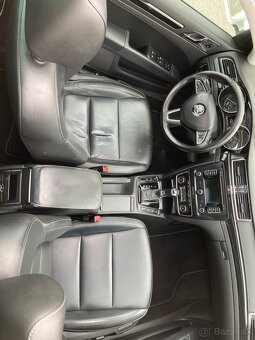 SKODA SUPERB Combi 2.0 TDI FULL VYBAVA - 9