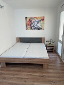 1-izbový slnečný byt s logiou - 9