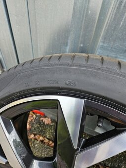Letní alu kola Aniara 19" Škoda Superb 235/40 R19 - 9