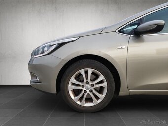 KIA CEED SW 1,4 C-VVT STRIEBORNÁ EDÍCIA - 9