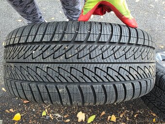 Zimne kolesa Mercedes CLA,Vito,Viano 225/40 r18 - 9