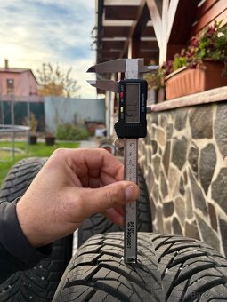 245/45R19 celoročné - 9