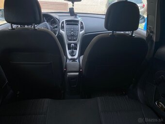 Opel Astra J SportsTourer - 9