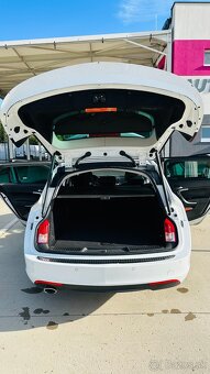 INSIGNIA SPORTS TOURER SW - 9