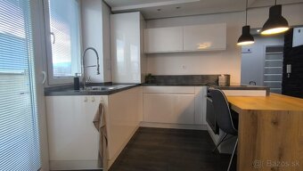 NOVÝ MARTIN - veľmi pekný 3-izb. byt s 2 balkónmi - Martin - 9