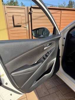 Mazda 2 1.5 skyactive - 9