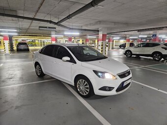 FORD FOCUS MK2 sedan 1.8 TDCI TITANIUM+ - 9