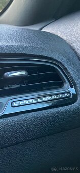 Dodge Challenger 5.7 Hemi - 9