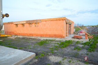 NA PREDAJ PRIPRAVOVANÁ NOVOSTAVBA 4I RD S TERASOU, ANDOVCE - 9