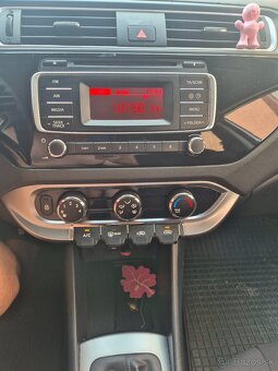 Kia rio 2015 - 9