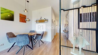 Na prenájom 2 izbový byt 45 m2 + terasa 15 m2 + 30 m2 predzá - 9