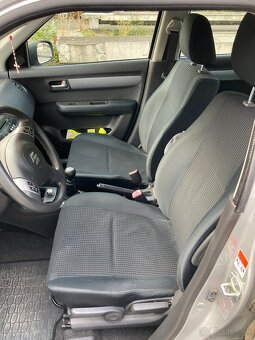 Suzuki Swift 1.3 16V GLX - 9