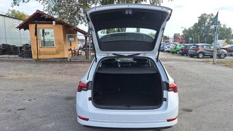 ŠKODA OCTAVIA COMBI 2.0 TDI.DSG - 9