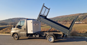 IVECO DAILY 3.0d SKLÁPAČ VYKLÁPAČ do 3.5t r.v.2019 - 9