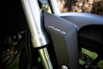 Yamaha MT09 - 9