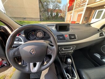 Renault Megane Dinamique Tce 130 M3 benzín - 9