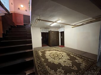 🏡 Ponúkame na predaj priestranný rodinný dom - 9
