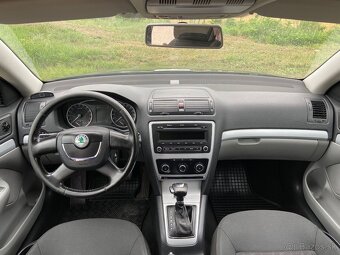 Octavia II 1.6TDI DSG - 9
