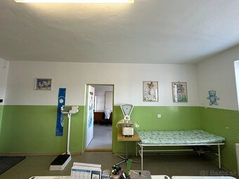 Kompletne zariadená ambulancia v zdravotnom stredisku v Trst - 9