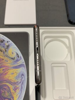 Predám iphone XS MAX 64GB Biely poškodené zadné sklo - 9