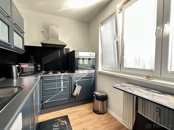 2 izbový byt s loggiou - sídlisko Tarča - 9