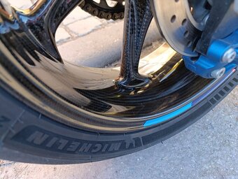 BMW M 1000 RR competition 2025 - 9