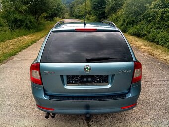 ŠKODA OCTAVIA COMBI II 2.0 TDI CR  XENON TOP 2012 - 9