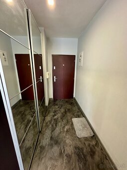 NA PRENÁJOM: VEĽKÝ 2-IZBOVÝ BYT NA ULICI T. VANSOVEJ, TRNAVA - 9