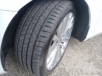 Predám Škodu Superb 2,0 TDI,L&K,4x4 - 9