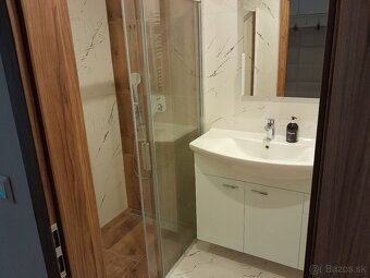Veĺký 2i byt s loggiou centrum Bytča - 9