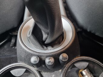 MINI COOPER ONE R56 LIFT - 9