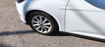 Ford Focus Kombi 1.0 EcoBoost Titanium X - 9