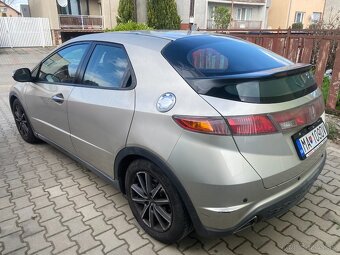 Honda Civic 1.8 vtec - 9