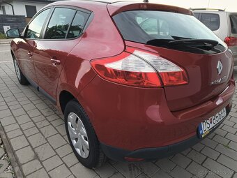 Renault Megane 1.6 - 9