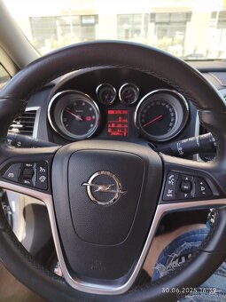Opel Astra J 1, 7 CDTI ekoflex - 9