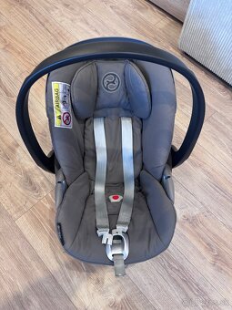 Cybex Cloud Z I-Size Plus + Isofix Základňa - 9