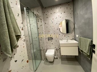 3 izbový - veľký,moderný apartmán, 108m2 , Albánsko - Golem - 9