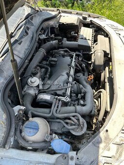 Rozpredam Volkswagen passat b6 combi strieborny - 9
