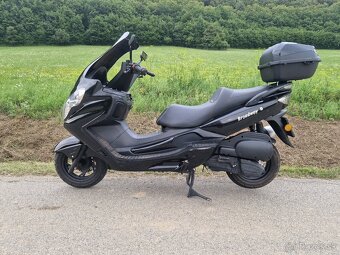 Maxi skuter Tauris Broadway 125 - 9