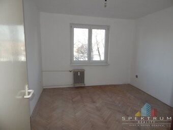 SPEKTRUM REALITY- Na Predaj 2.5 -izbový byt, 56 m2, okres Pr - 9
