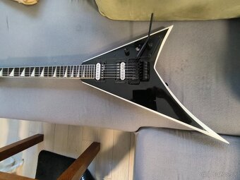 V rezervácii Jackson Randy Rhoads 32 blk - 9