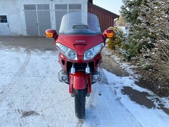 Honda Goldwing GL 1800 - 9