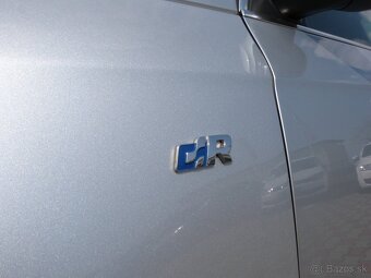 Volkswagen Passat Variant 3.2 V6 Highline 4-Motion DSG - 9