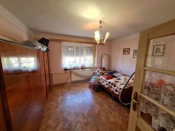 3 izbový rodinný dom s vedľajšími budovami v Sokolciach - 9
